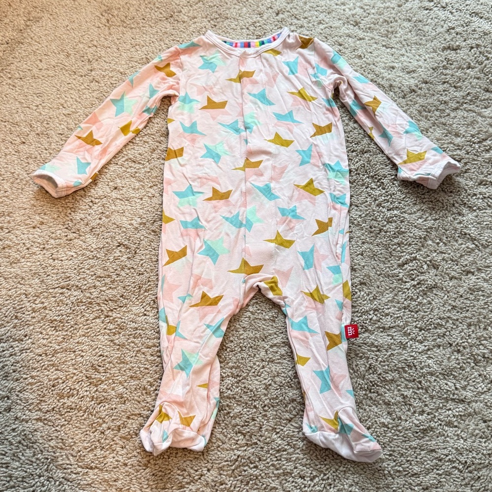 Magnetic Me Pink and Blue Star Footie
